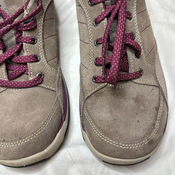 L.L.Bean Women’s Brown Suede Leather Lightweight Casual Lace-Up Shoes. Size 9. - Picture 12 of 12